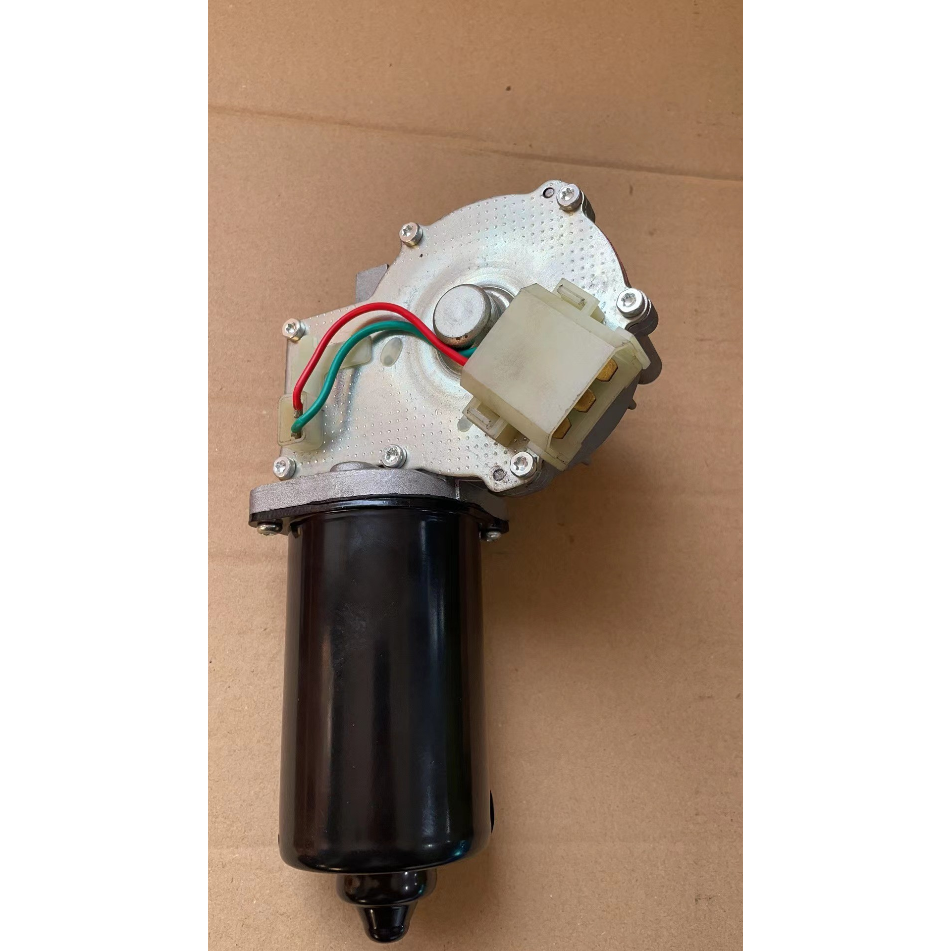 Mercedes wiper motor front 0390242404 ecopower 4 cylinder 1997 0390242404 12V/24V wiper motor China high performance Wiper Motor Heavy Truck Parts 12V/ 24V WIPER MOTOR AD KUHNER : DRE842V BOSCH : 0390242404 BOSCH : 0390442064 CASCO : CWM15629GS SANDO : SWM15629.1 VALEO : 403873 VEMO : V30070013