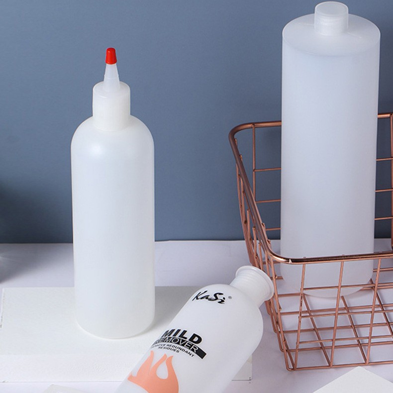 100ml wholesale PE plastic round shoulder bottle, plastic water bottle, red hat pointed bottle, powder liquid packaging, squeezing bottle