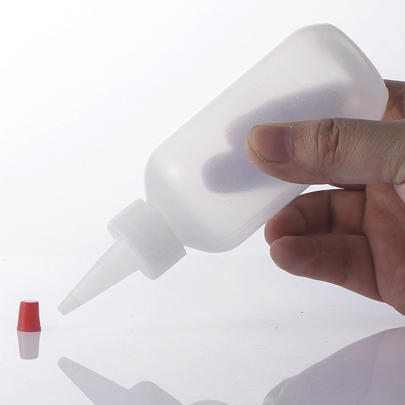60ml wholesale PE plastic round shoulder bottle, plastic water bottle, red hat pointed bottle, powder liquid packaging, squeezing bottle