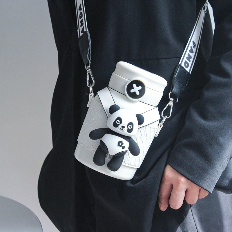 680ml Thermos Panda insulated cup with high appearance and cute 316 stainless steel large capacity portable bear cartoon with leather case, children's water cup kettle